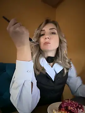 Crazy-Rosa online show from 01-31-25, 02:49