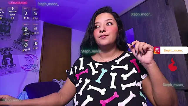 Snapshot of Steph_moon_ chatting on 12-10-24, 11:08 Steph moon  online show from 12-10-24, 11:08