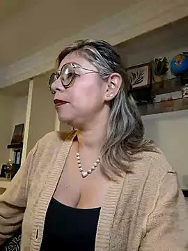 Snapshot of Cata_Office-12 chatting on 01-25-25, 02:36 Cata Office-12 online show from 01-25-25, 02:36