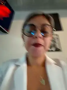 Snapshot of Cata_Office-12 chatting on 02-07-25, 12:42 Cata Office-12 online show from 02-07-25, 12:42