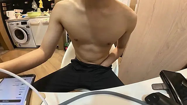 YunheLEE online show from 05-21-26, 01:52
