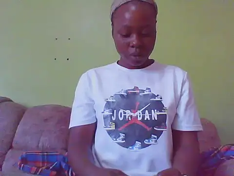 Snapshot of EBONYVANILLA02 chatting on 09-14-25, 05:30 EBONYVANILLA02 online show from 09-14-25, 05:30