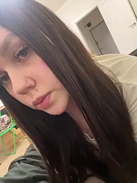 Marylallka5 online show from 12-14-25, 12:22