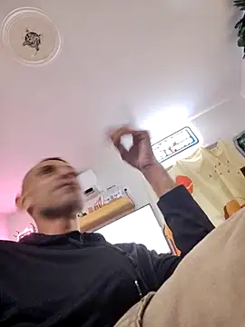 Gillygilly76 online show from 10-29-25, 02:21