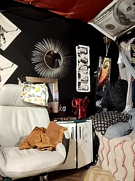 Gillygilly76 online show from 11-17-25, 12:25