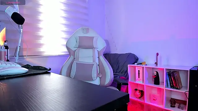 Snapshot of Gaby_Miller22 chatting on 09-09-25, 04:05 Gaby Miller22 online show from 09-09-25, 04:05