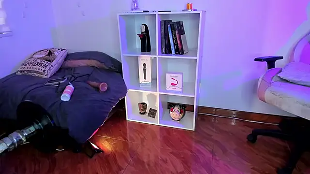 Snapshot of Gaby_Miller22 chatting on 10-06-25, 04:08 Gaby Miller22 online show from 10-06-25, 04:08