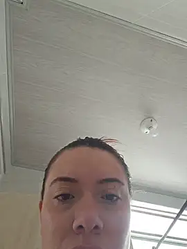 valery mora online show from 10-10-25, 03:46