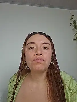 valery mora online show from 10-09-25, 05:13