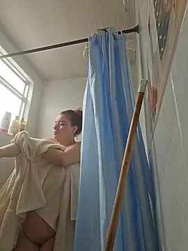 valery mora online show from 11-06-25, 04:44