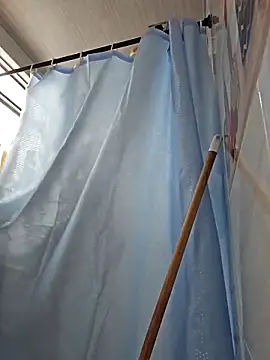 valery mora online show from 09-22-25, 03:40