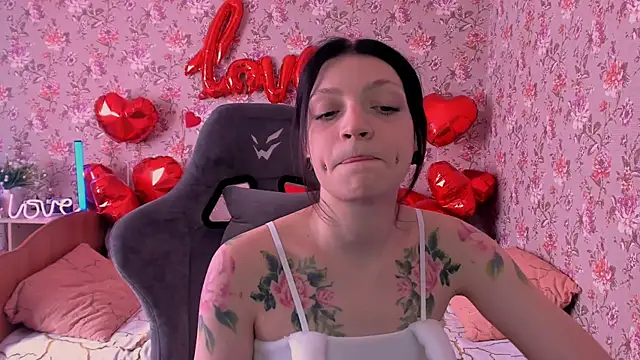 Lolly Haze online show from 02-13-26, 05:40