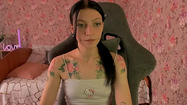 Lolly Haze online show from 10-20-25, 06:26