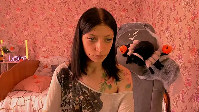 Lolly Haze online show from 10-29-25, 06:45