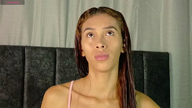 Snapshot of Iamkarlaa_doll chatting on 09-15-25, 06:25 Iamkarlaa doll online show from 09-15-25, 06:25