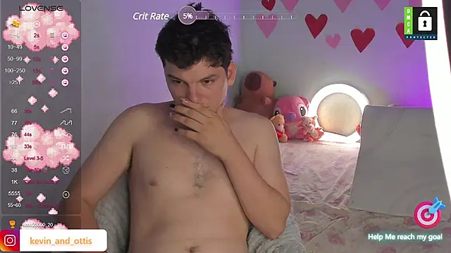 Snapshot of _Ottis_ chatting on 02-15-25, 10:31 Ottis online show from 02-15-25, 10:31