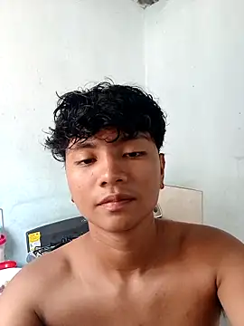 Snapshot of _Ottis_ chatting on 03-02-25, 05:30 Ottis online show from 03-02-25, 05:30