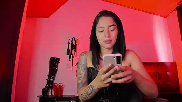 MistressVenena online show from 11-16-25, 05:50