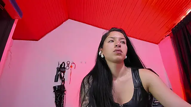 MistressVenena online show from 11-01-25, 09:19