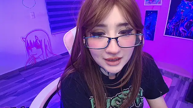 Snapshot of Miwa_violet chatting on 06-05-26, 06:52 Miwa violet online show from 06-05-26, 06:52