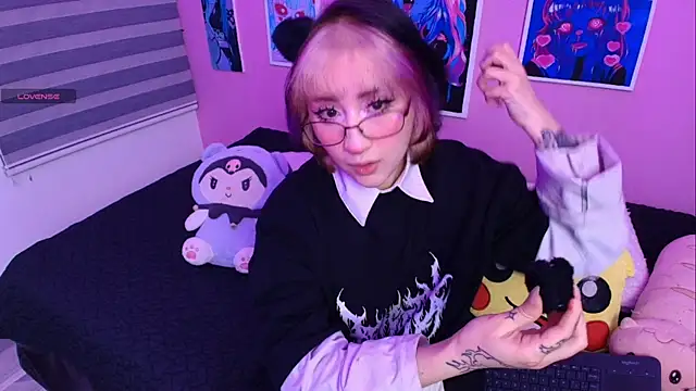 Miwa violet online show from 12-21-25, 12:13