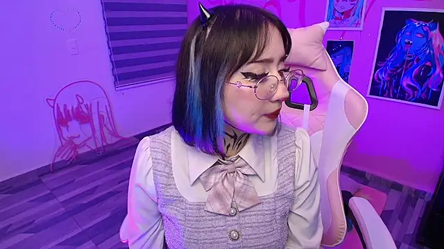 Miwa violet online show from 07-01-26, 04:02