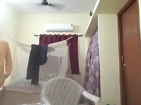 Snapshot of THE_NAKED_BOY chatting on 10-17-25, 07:22 THE NAKED BOY online show from 10-17-25, 07:22