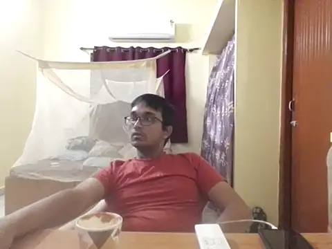 Snapshot of THE_NAKED_BOY chatting on 10-14-25, 01:56 THE NAKED BOY online show from 10-14-25, 01:56