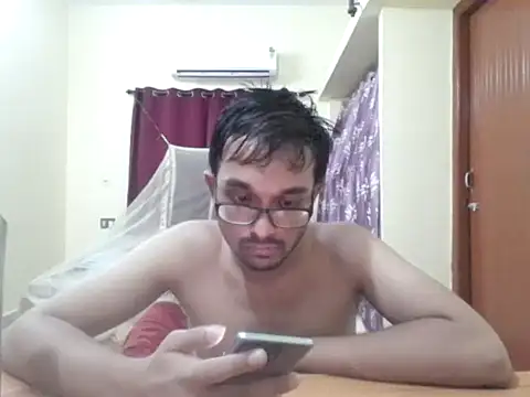 Snapshot of THE_NAKED_BOY chatting on 09-26-25, 02:35 THE NAKED BOY online show from 09-26-25, 02:35