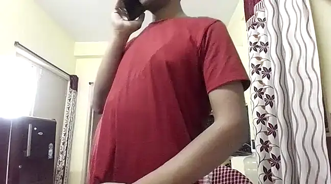 Snapshot of THE_NAKED_BOY chatting on 02-25-25, 08:14 THE NAKED BOY online show from 02-25-25, 08:14