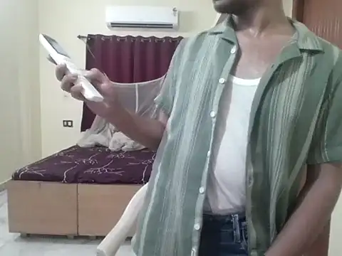 THE NAKED BOY online show from 03-08-26, 09:34