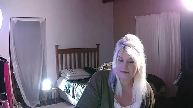 Miahotmilf online show from 03-07-26, 07:52