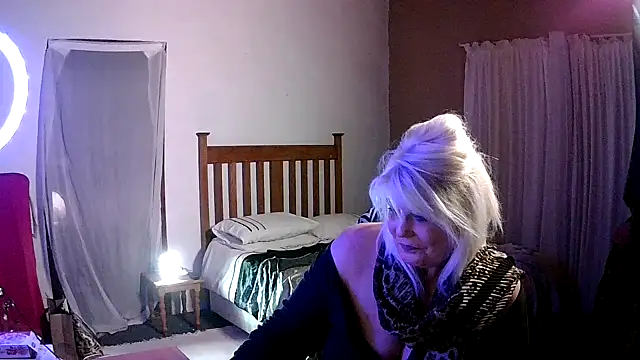 Miahotmilf online show from 01-12-26, 08:04