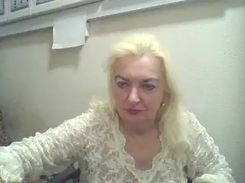 Snapshot of Meri798 chatting on 10-19-25, 09:17 Meri798 online show from 10-19-25, 09:17