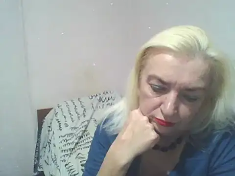 Snapshot of Meri798 chatting on 10-25-25, 08:31 Meri798 online show from 10-25-25, 08:31
