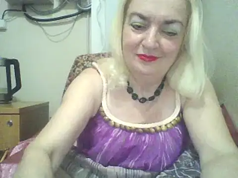 Snapshot of Meri798 chatting on 11-11-25, 10:04 Meri798 online show from 11-11-25, 10:04