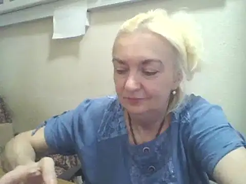 Snapshot of Meri798 chatting on 09-16-25, 06:42 Meri798 online show from 09-16-25, 06:42