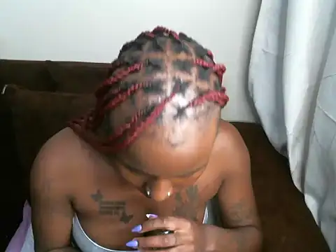 Snapshot of S_inner chatting on 10-11-25, 10:11 S inner online show from 10-11-25, 10:11