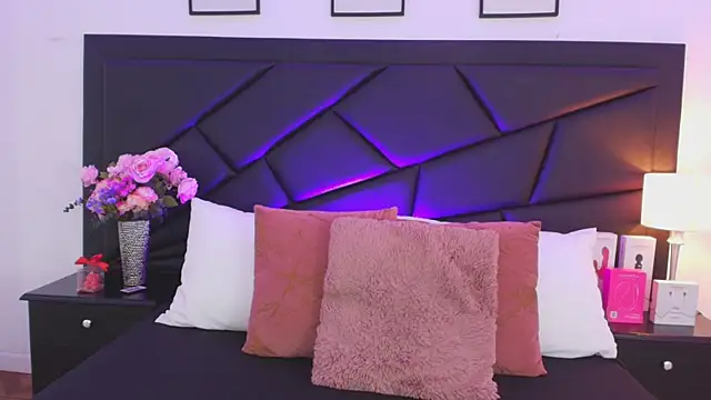 SophieCarther online show from 10-02-25, 12:30