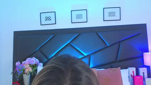 SophieCarther online show from 12-22-25, 12:38