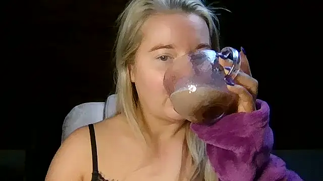 Snapshot of Jessica69G chatting on 04-21-26, 05:25 Jessica69G online show from 04-21-26, 05:25