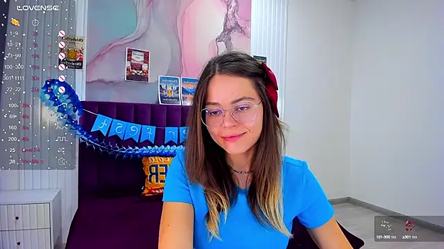 Snapshot of Kelly_Cuutie chatting on 09-25-25, 12:49 Kelly Cuutie online show from 09-25-25, 12:49