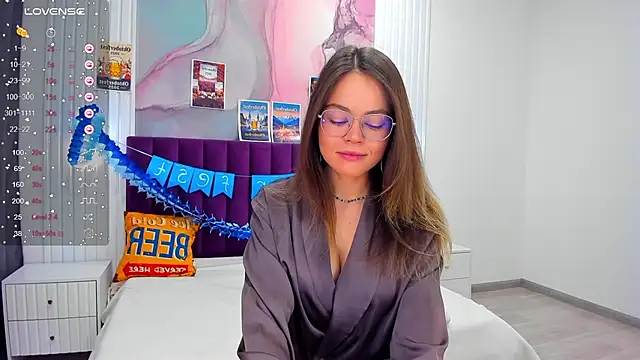 Snapshot of Kelly_Cuutie chatting on 10-03-25, 12:58 Kelly Cuutie online show from 10-03-25, 12:58