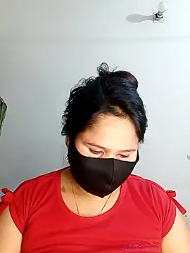 Snapshot of Tishani chatting on 02-26-25, 11:09 Tishani online show from 02-26-25, 11:09
