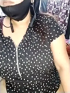 Snapshot of Tishani chatting on 02-05-26, 03:57 Tishani online show from 02-05-26, 03:57