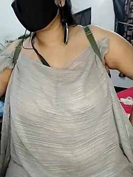 Snapshot of Tishani chatting on 03-23-26, 03:45 Tishani online show from 03-23-26, 03:45