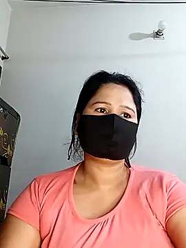 Snapshot of Tishani chatting on 03-01-25, 01:00 Tishani online show from 03-01-25, 01:00