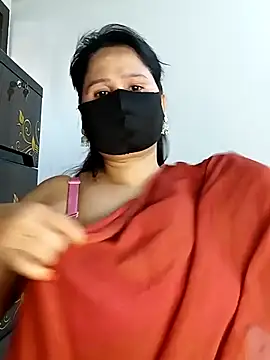 Snapshot of Tishani chatting on 02-24-25, 10:59 Tishani online show from 02-24-25, 10:59