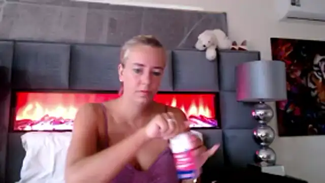 Snapshot of Wendysexyx chatting on 05-18-26, 10:20 Wendysexyx online show from 05-18-26, 10:20