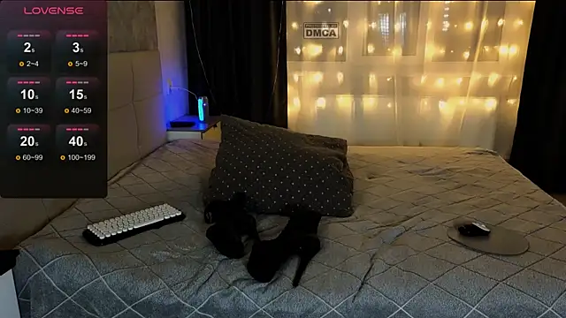 RoxieCrash online show from 11-11-25, 05:30